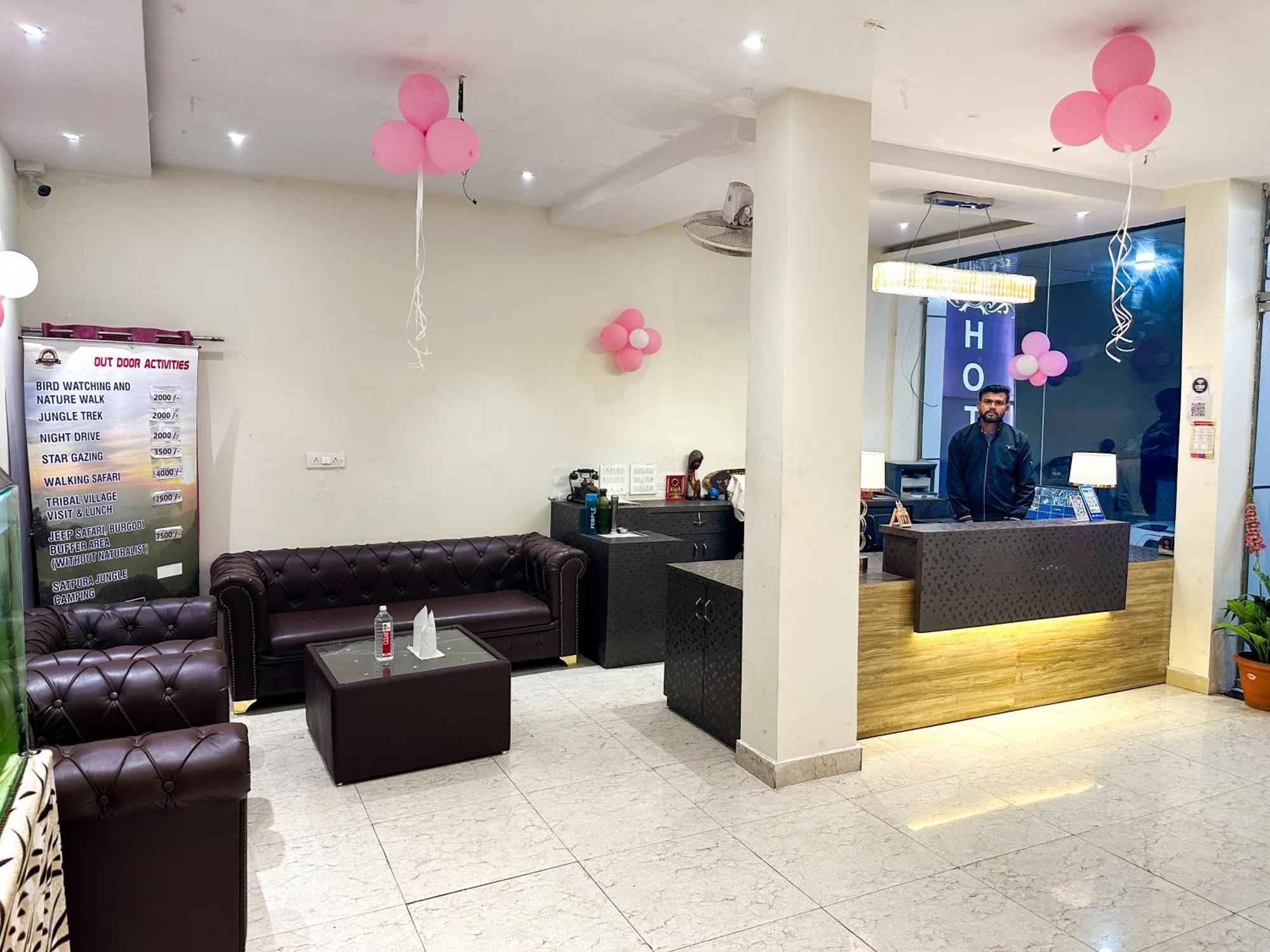 Hotel Payal & Restaurent Pachmarhi Ngoại thất bức ảnh